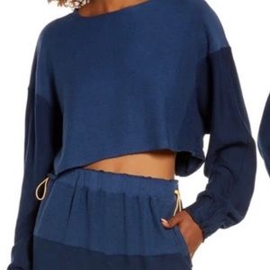 WOMENS FREE PEOPLE SIZE SMALL NAVY BLUE CROPPED LONG SLEEVE